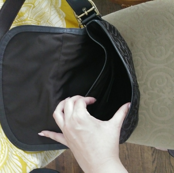 Coach purse - Picture 2 of 3